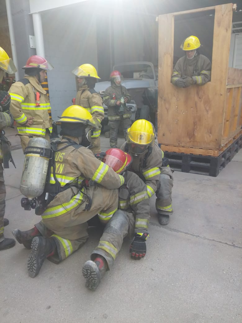 Bomberos de Madryn continúan con capacitándose