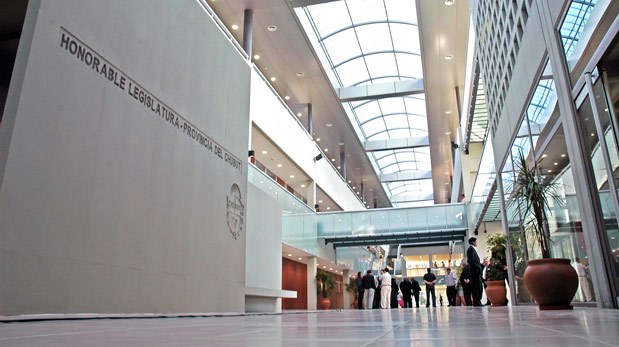 Menna confirmó el cierre del período ordinario y no descarta una prórroga hasta fin de año