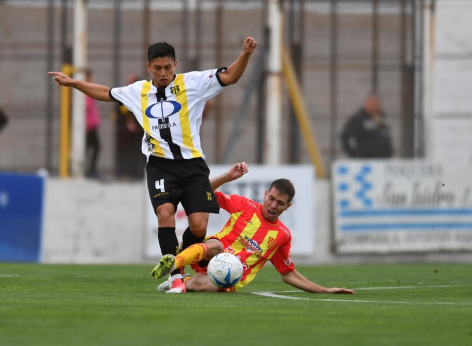 Deportivo Madryn sigue soñando