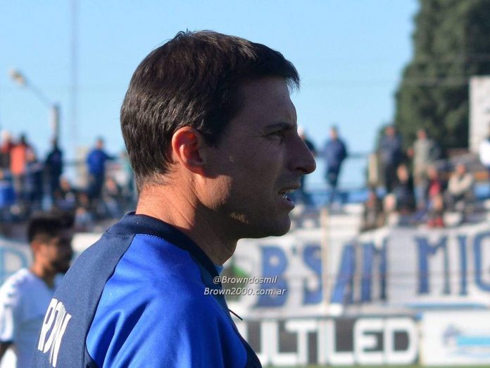 THEILER SE FUE DE BROWN