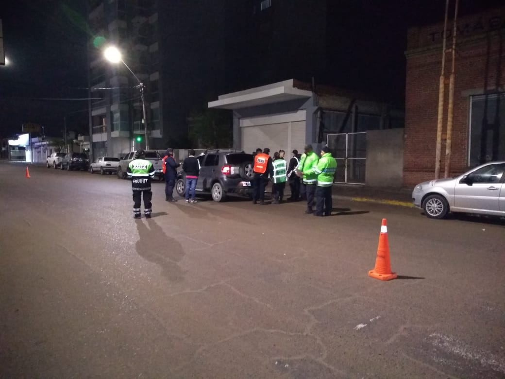 DOS EFECTIVOS POLICIALES ENTRE LAS 23 ALCOHOLEMIAS POSITIVAS