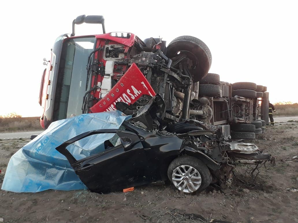 RUTAS MORTALES: FALLECIERON DOS MADRYNENSES