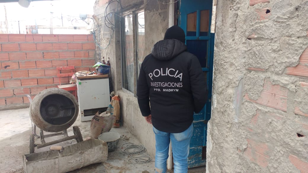 SECUESTRARON ARMAS Y DROGAS EN ALLANAMIENTOS