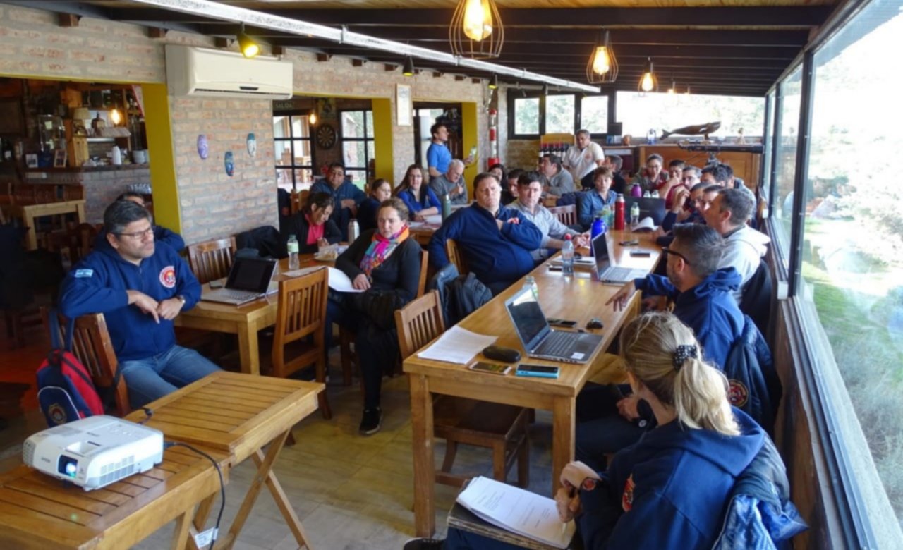 CAPACITACIÓN ADMINISTRATIVA PARA BOMBEROS DE LA PROVINCIA