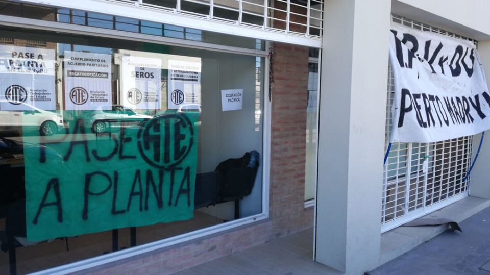 TRABAJADORES DE ATE TOMARON LA DELEGACIÓN EN MADRYN DEL IPV