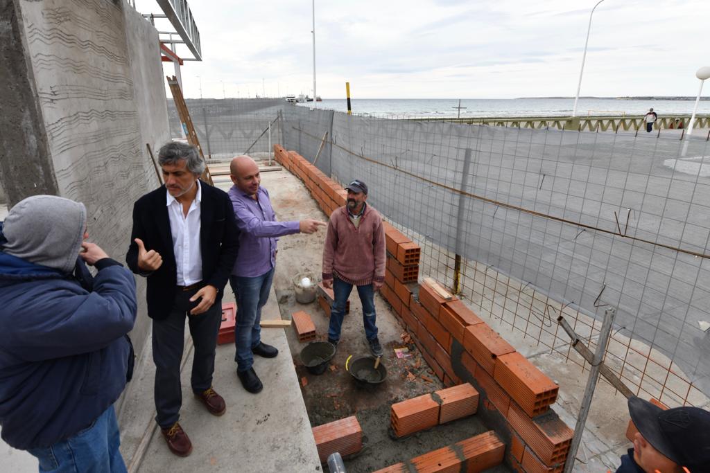 SASTRE RECORRIÓ LAS OBRAS DE TURISMO EN EL MUELLE