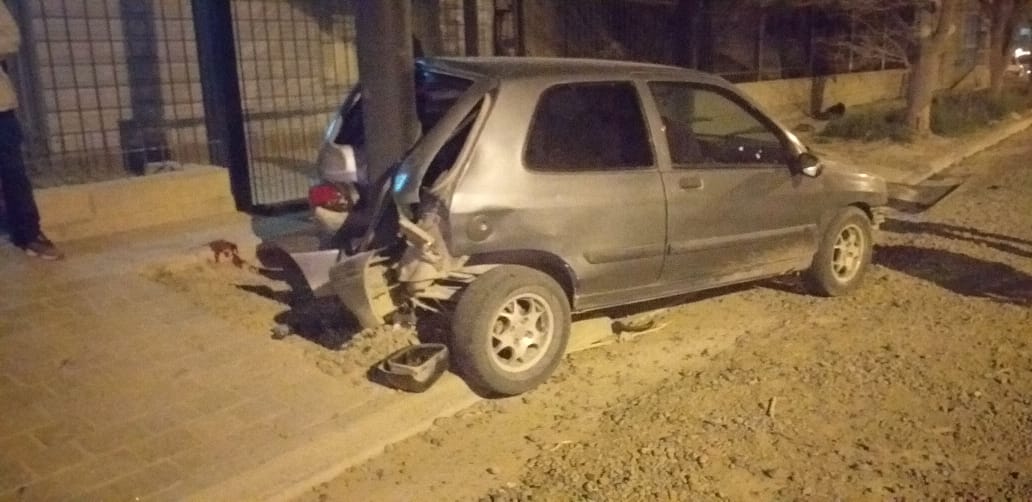 CHOCÓ CONTRA UN POSTE Y QUEDO INCONSCIENTE