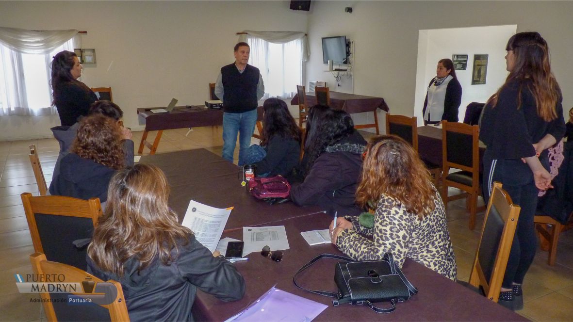 ENRIQUECEDORA REUNIÓN DE ESTUDIANTES DE TURISMO CON LA APPM