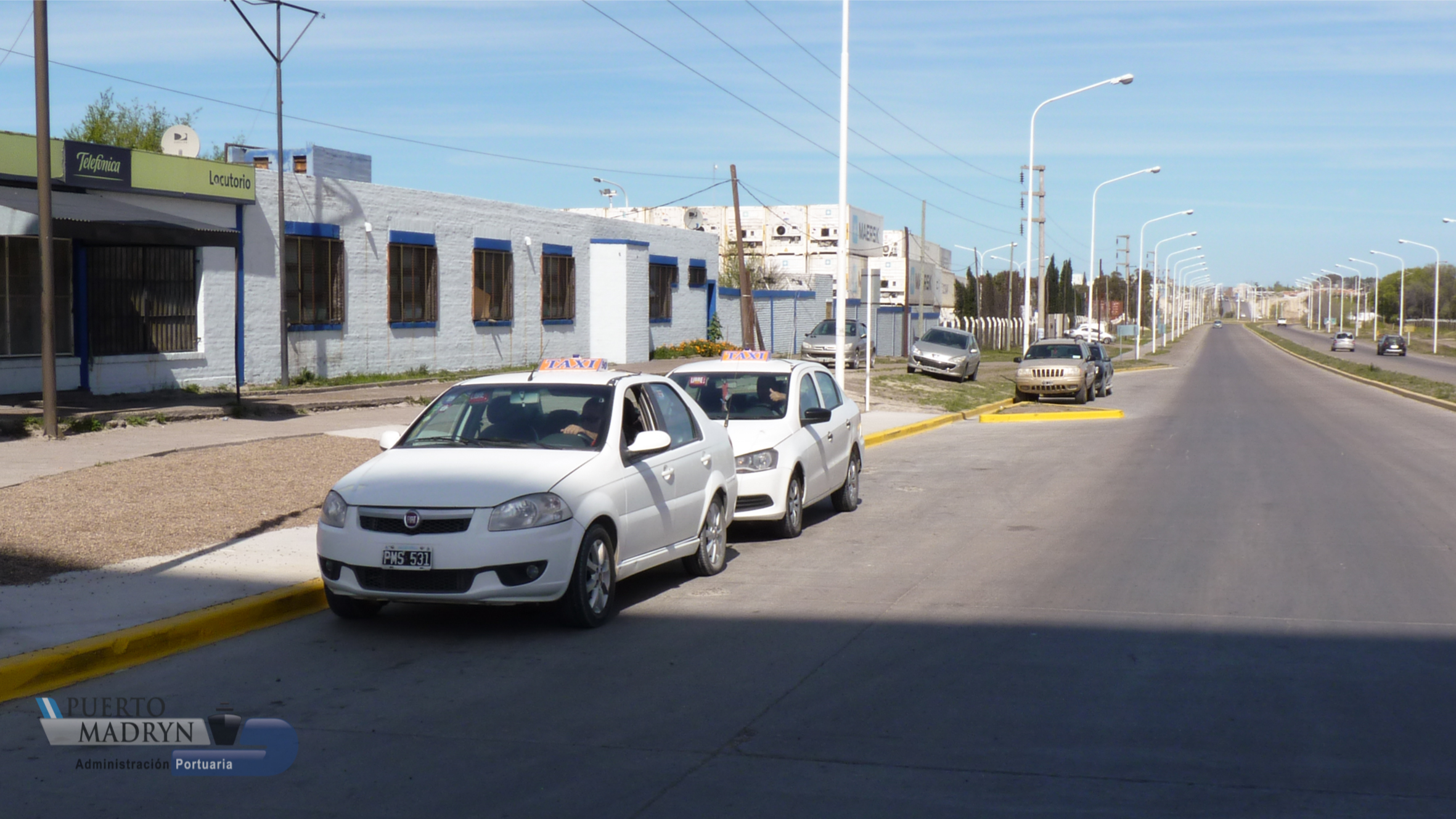 NUEVA PARADA DE TAXIS EN EL INGRESO AL MUELLE ALMIRANTE STORNI