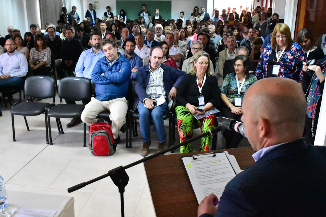 SASTRE ENCABEZÓ LA APERTURA DEL PRIMER CONGRESO DE INGENIERÍA PESQUERA