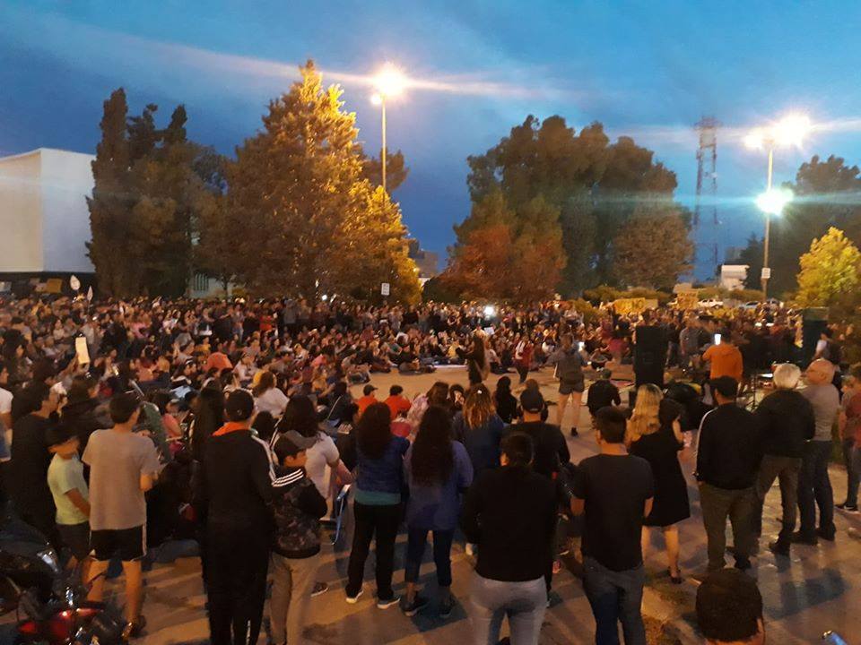 INSTALARON ACAMPE ANTIMINERO EN LA LEGISLATURA