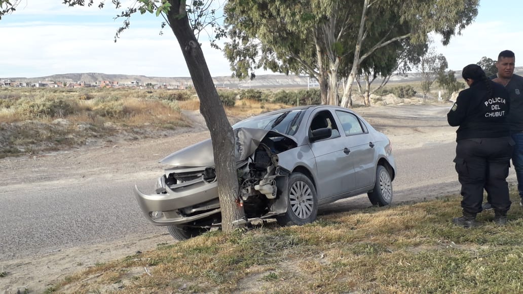 CONDUCTOR CON 1.61 DE ALCOHOL EN SANGRE CHOCÓ CONTRA UN ÁRBOL