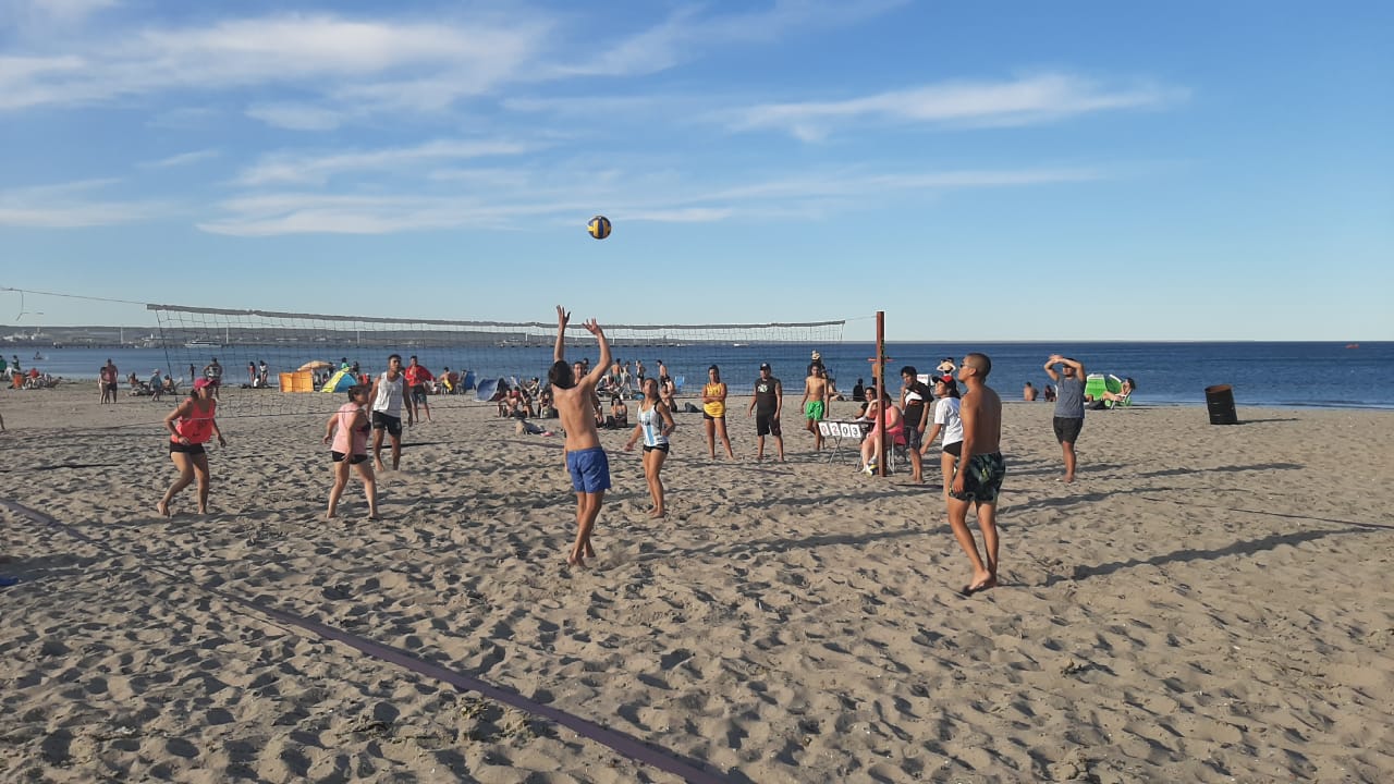 FIN DE SEMANA A PURA ACTIVIDAD DEPORTIVA EN LA COSTA DE MADRYN