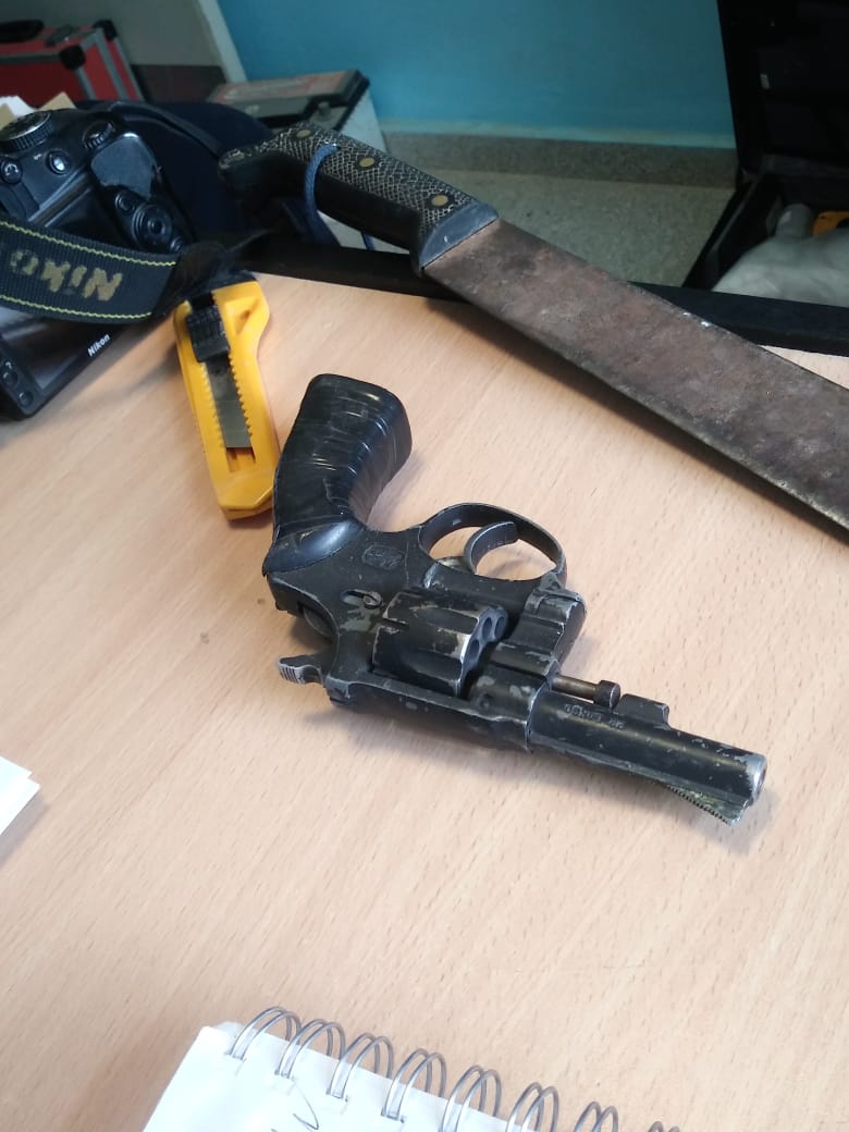 ROBARON 10 MIL PESOS A PUNTA DE PISTOLA