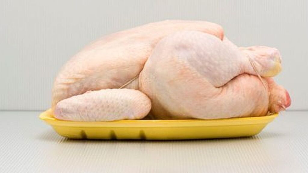 LO GOLPEARON PARA ROBARLE UN POLLO