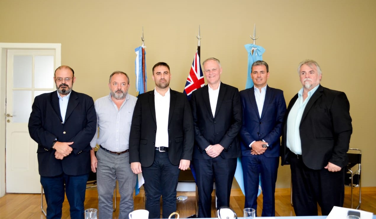 MINISTROS PROVINCIALES SE REUNIERON EN COMODORO RIVADAVIA CON EL EMBAJADOR DE AUSTRALIA