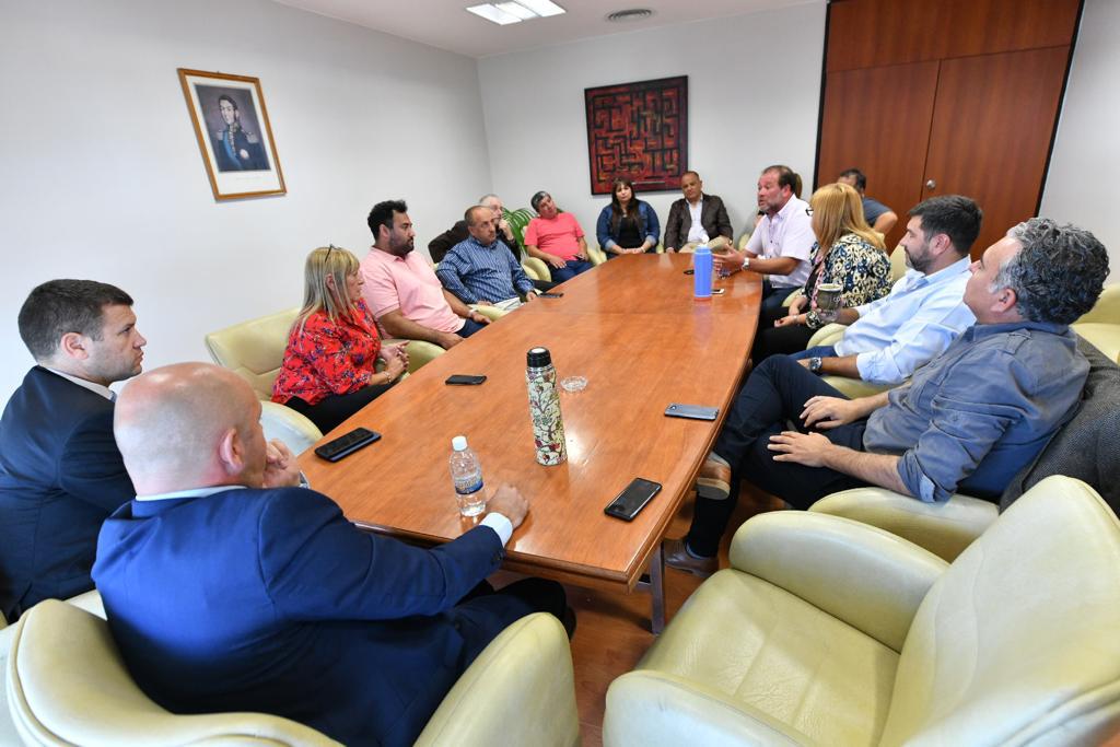 SASTRE CON LOS PRESIDENTES DE BLOQUE Y EL GREMIO APEL