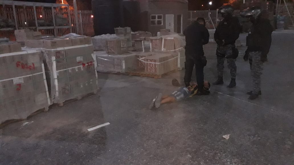 LO SORPRENDIERON ROBANDO EN EL HIPERTEHUELCHE