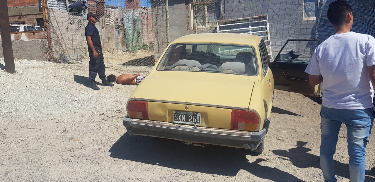 ROBAN UNA VERDULERÍA CON UN ARMA DE JUGUETE