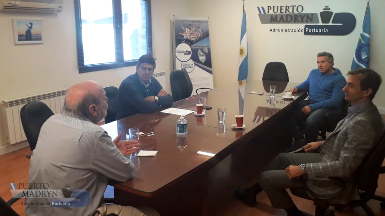 LA ADMINISTRACIÓN PORTUARIA ACORDÓ PROHIBIR EL INGRESO DE PESQUEROS FRESQUEROS