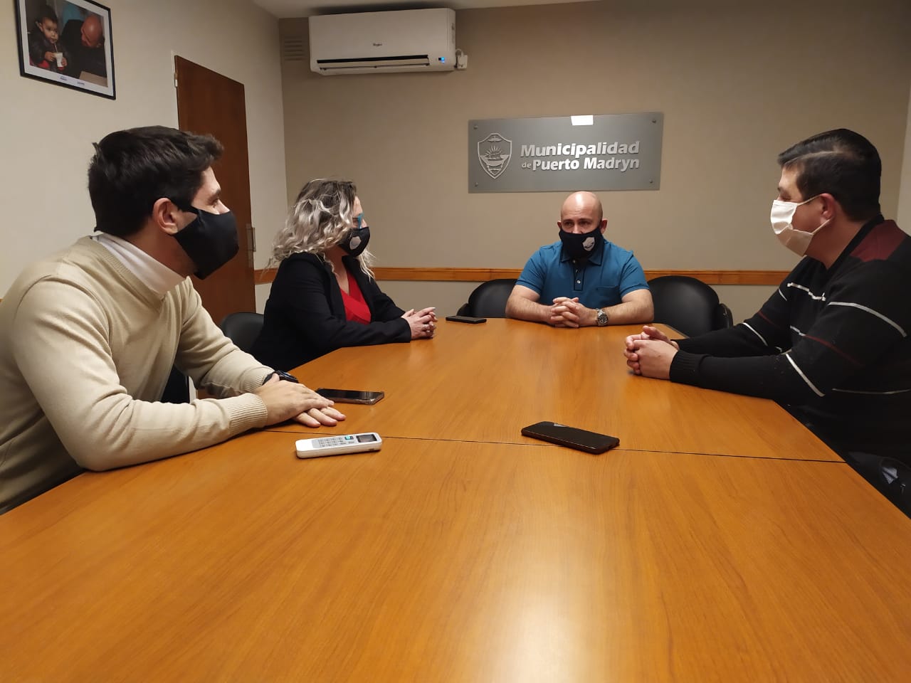 SASTRE RECIBIÓ A LAS NUEVAS AUTORIDADES DE LA ASOCIACIÓN VECINAL DEL BARRIO PRESIDENTE PERÓN