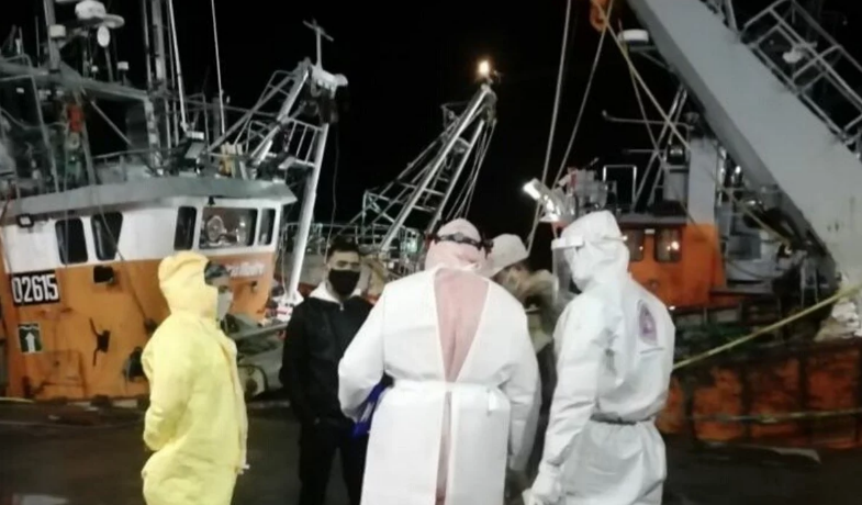 LLEGARON A RAWSON LOS MARINEROS DEL SANTORINI