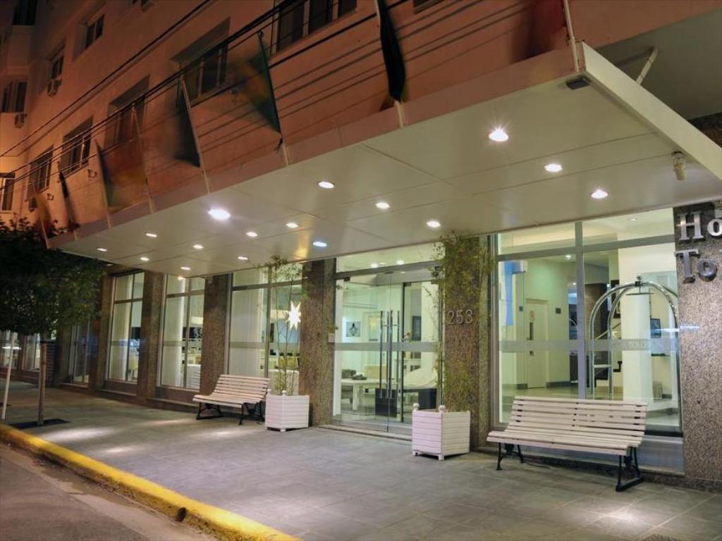 “LA RECESIÓN HOTELERA Y GASTRONÓMICA ES TRES VECES PEOR QUE OTROS SECTORES”