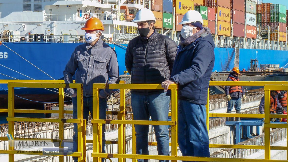EL SECRETARIO DE PESCA VISITÓ EL MUELLE STORNI