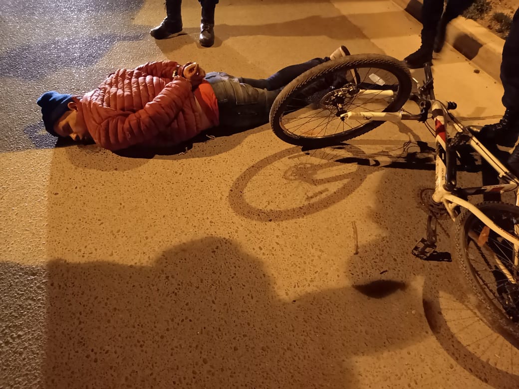 ROBÓ EN UNA FARMACIA E INTENTÓ HUIR EN BICICLETA