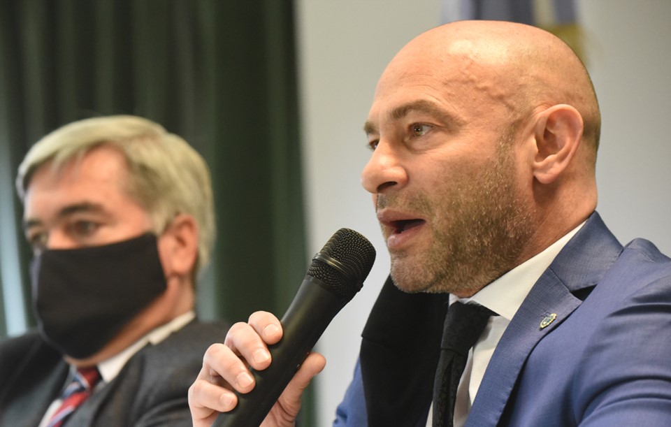 QUITARON EL RETRATO DE JUAN LUIS ALÉ DE LA JEFATURA POLICIAL