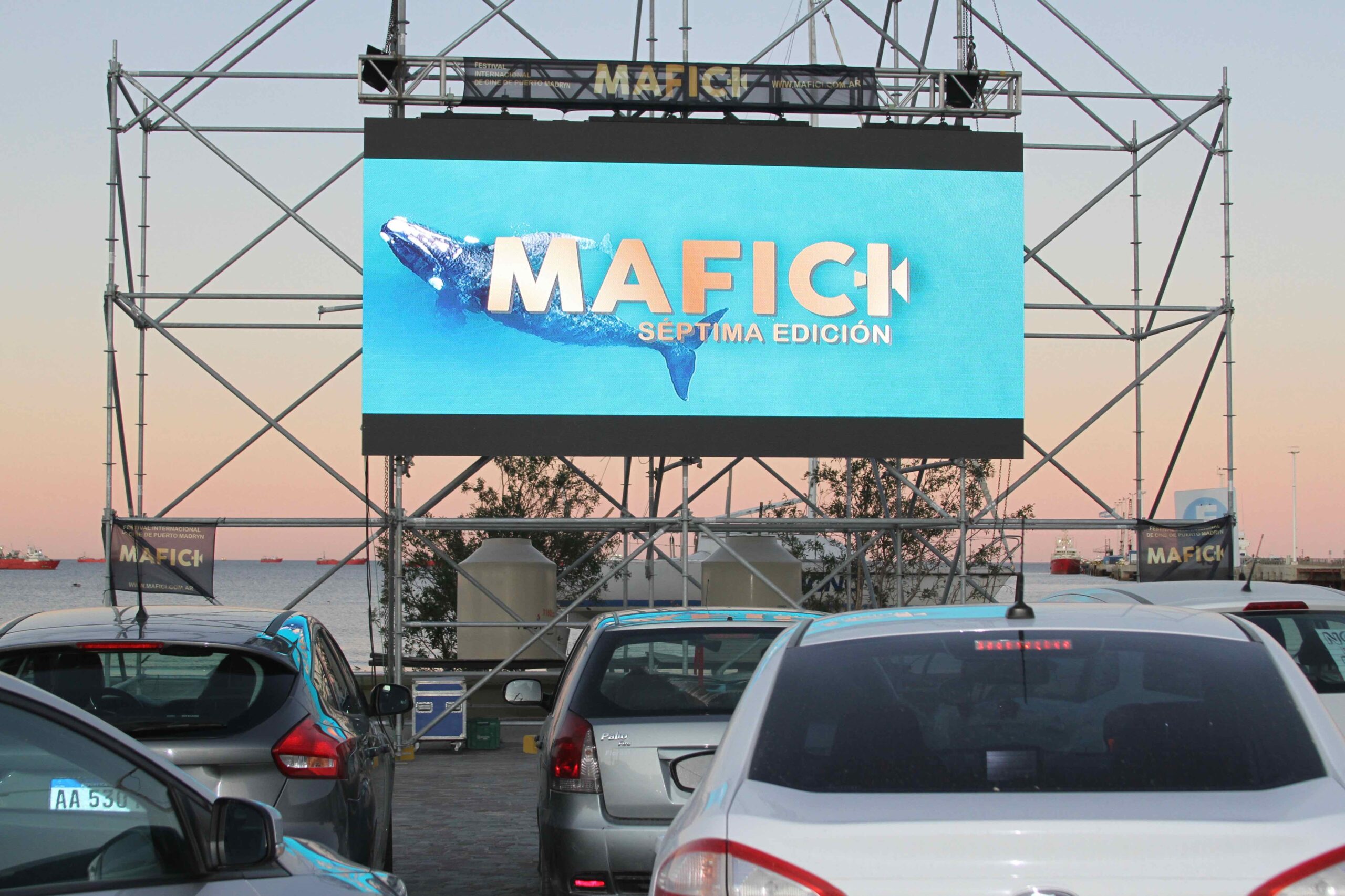 AUTOCINE EN EL BARRIO PERÓN