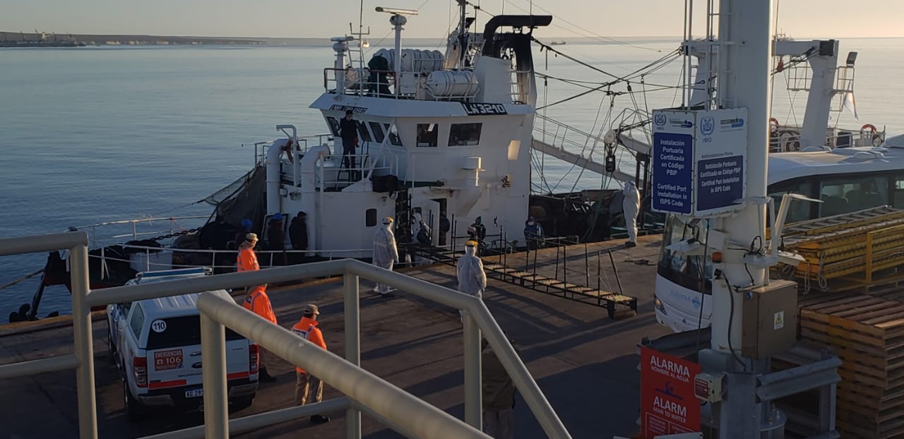 16 TRIPULANTES DEL SANTIAGO I COMPLETARÁN EL AISLAMIENTO EN UN HOTEL DE NUESTRA CIUDAD