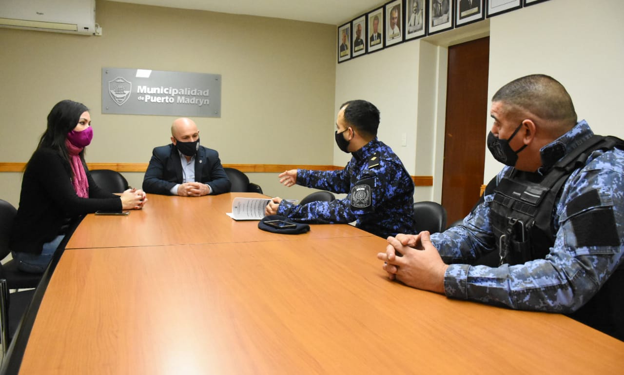 SASTRE RECIBIÓ A REPRESENTANTES DE INFANTERÍA DE LA POLICÍA DEL CHUBUT