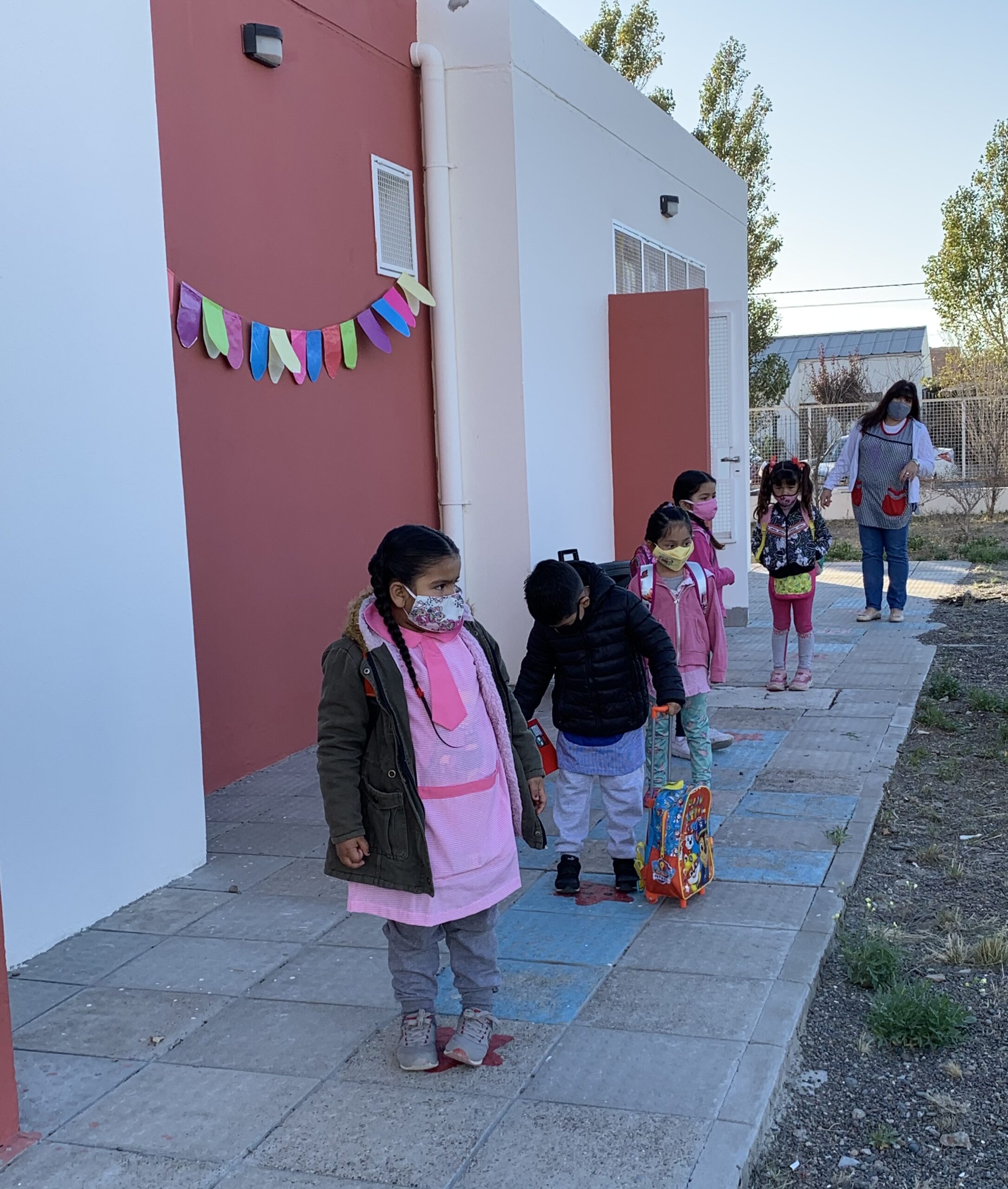 PERATA: “PROMOVEMOS QUE LAS ESCUELAS CONVOQUEN A MÁS GRUPOS DE ALUMNOS, DE NINGUNA MANERA MÁS ESTUDIANTES A LOS GRUPOS”