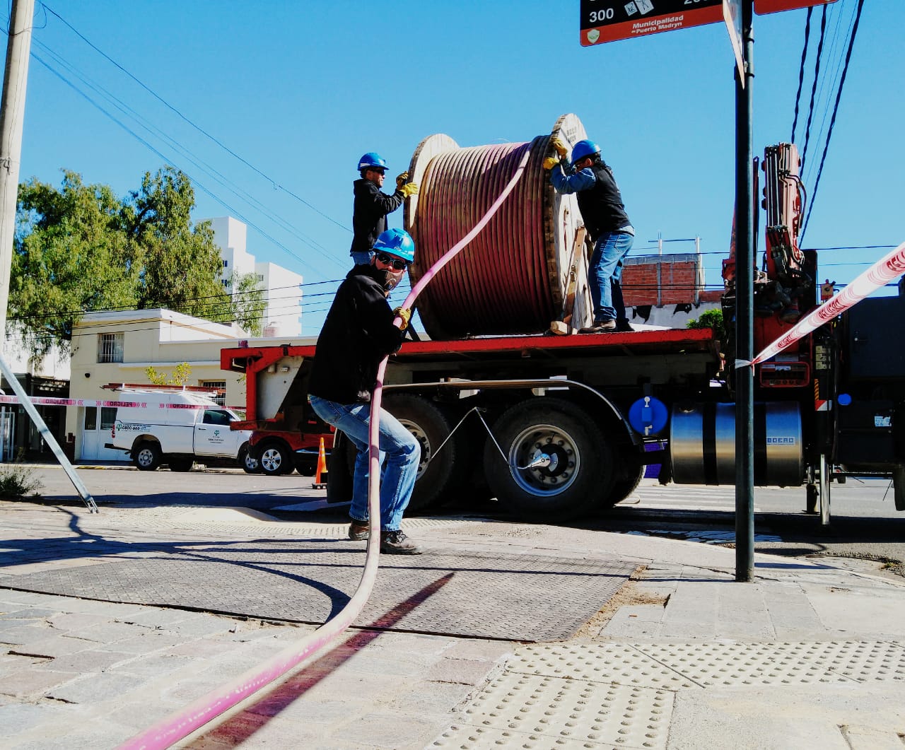 CONTINÚAN LOS TRABAJOS DE LÍNEAS SUBTERRANEAS