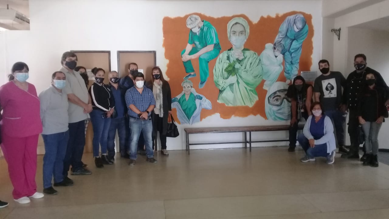 INAUGURARON EL MURAL “HÉROES SIN CAPA” EN EL HOSPITAL ÍSOLA