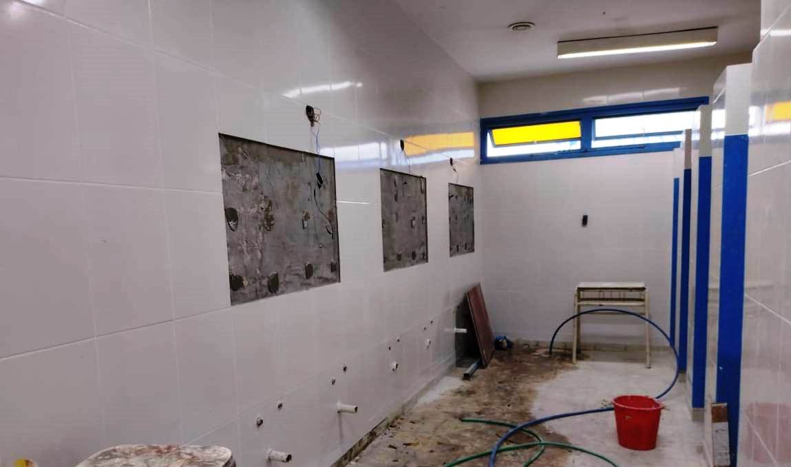 AVANZA LA REFACCIÓN DE LA ESCUELA N° 710 DE PUERTO MADRYN