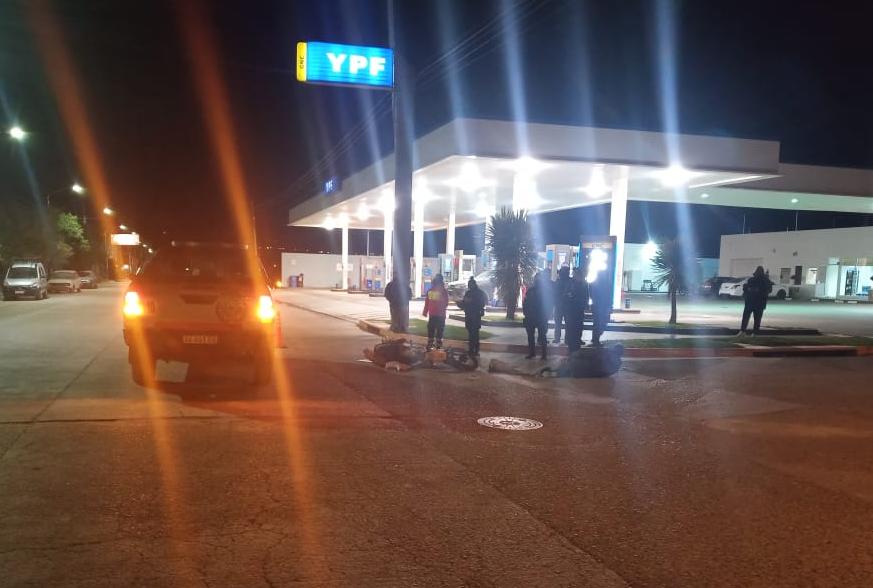 SE DA A LA FUGA TRAS CHOCAR UNA MOTO