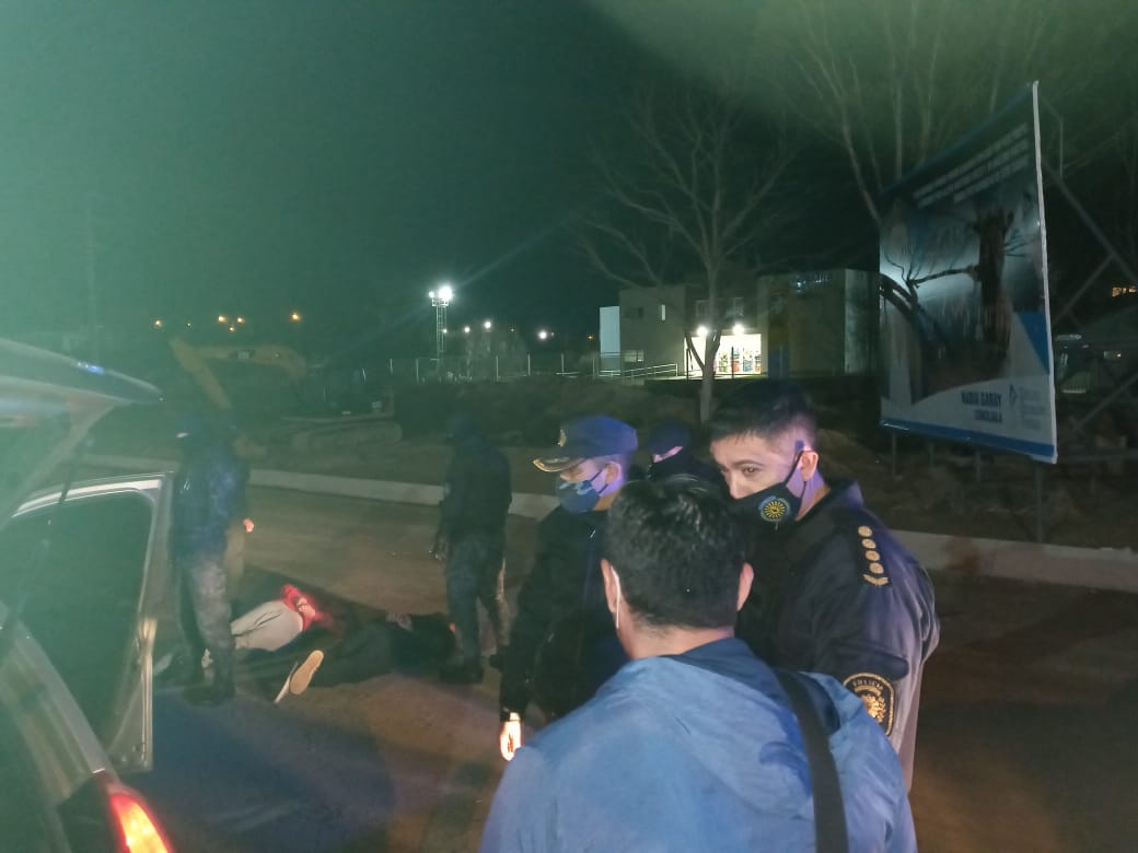 DETUVIERON A DOS PERSONAS POR UN CORTE DE FIBRA ÓPTICA