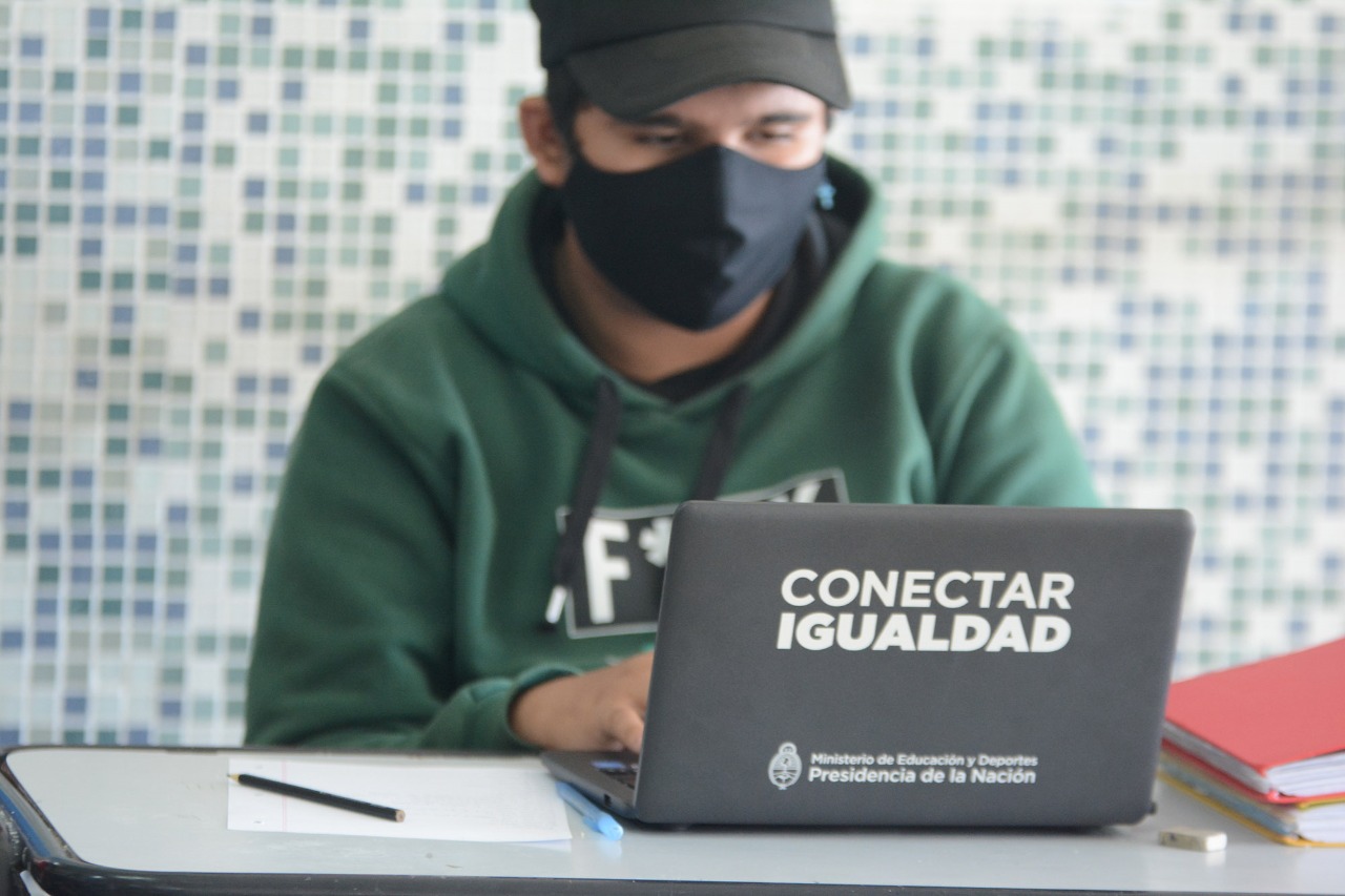 CHUBUT RECIBIRÁ 7.705 NETBOOKS PARA 93 ESCUELAS SECUNDARIAS