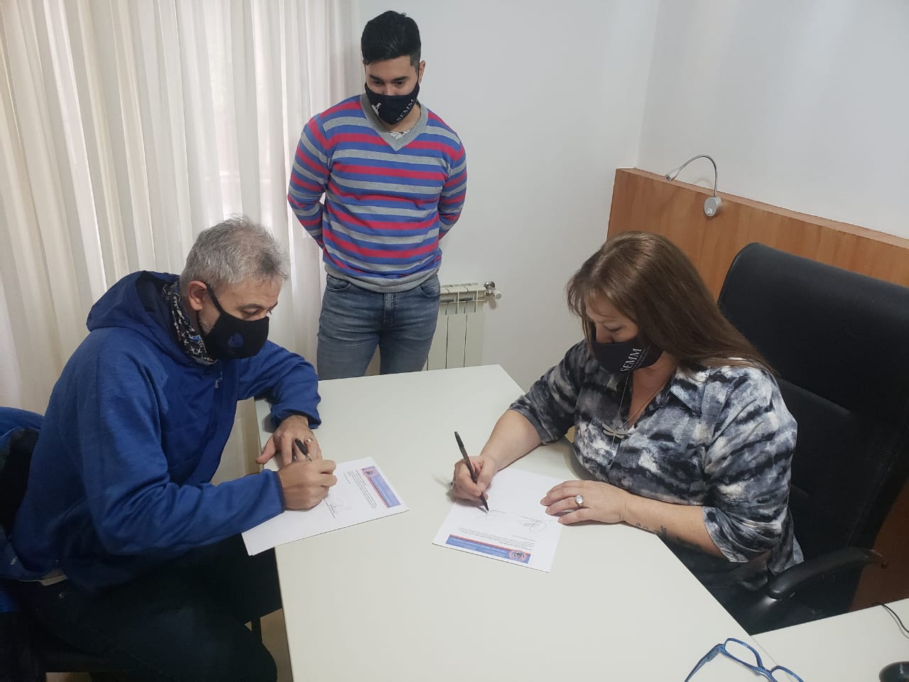 EL SEMM FIRMÓ CONVENIO CON EL CLUB FERRO