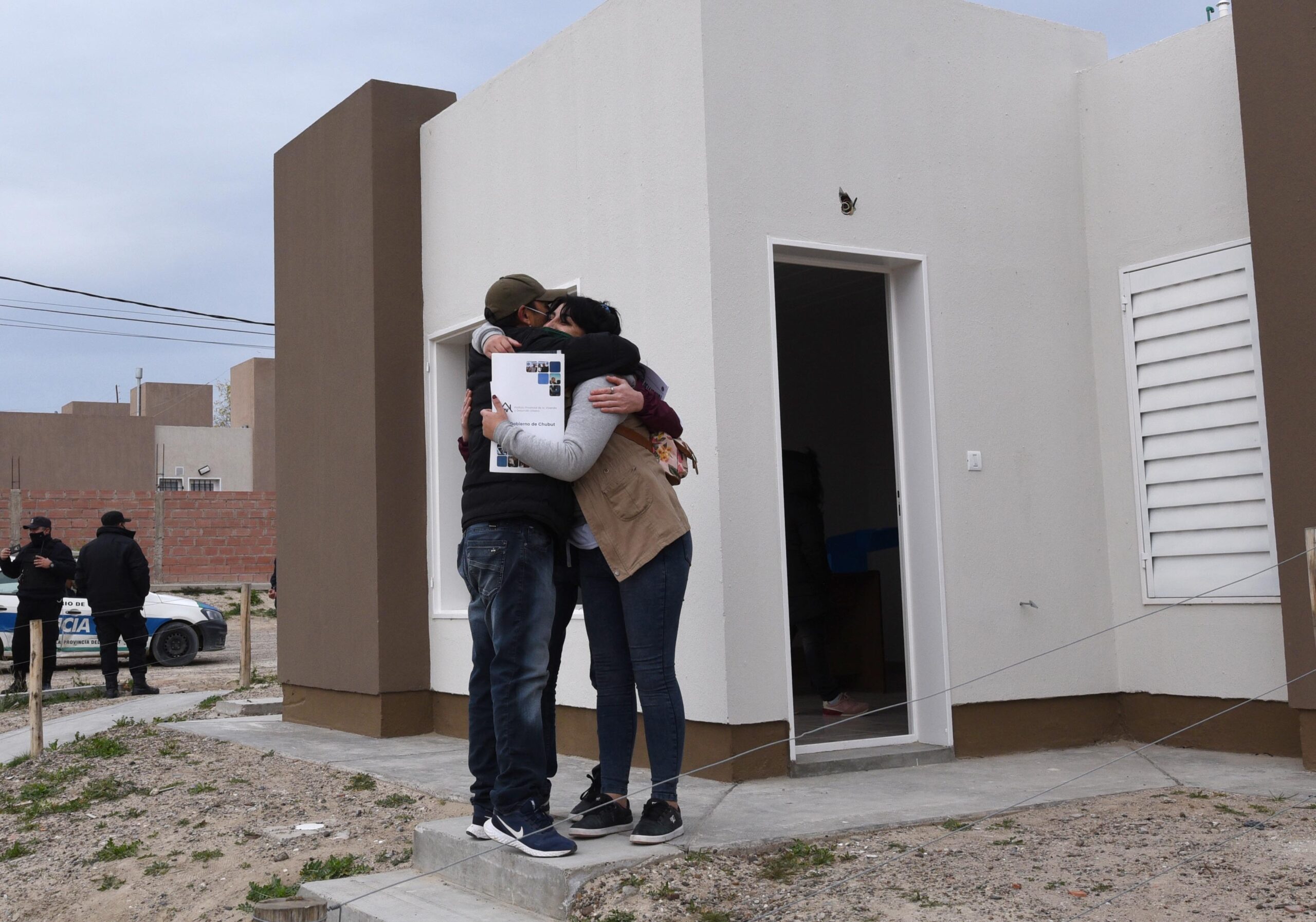 ENTREGARON VIVIENDAS AL SITRAVICH EN PUERTO MADRYN