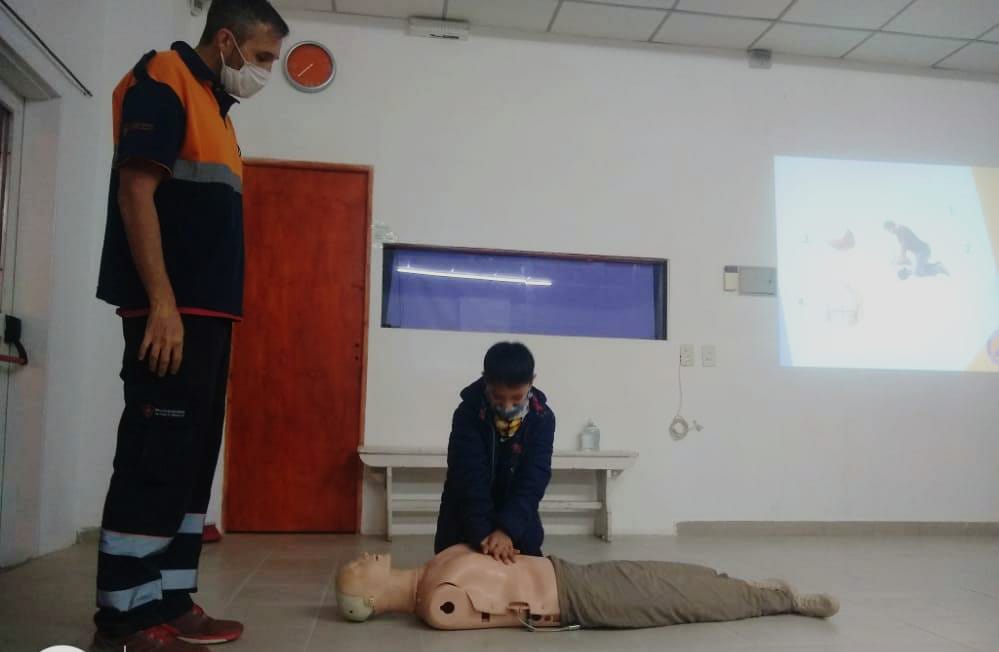COMENZARON LAS CAPACITACIONES DE PRIMEROS AUXILIOS Y RCP EN ESCUELAS MUNICIPALES