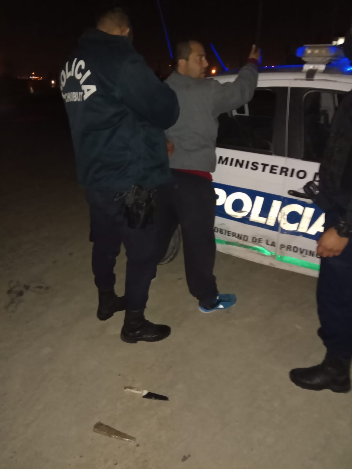AMENAZÓ Y GOLPEÓ A SU PAREJA E HIRIÓ A SUS HIJOS