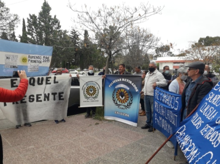A LA ESPERA DE UN ACUERDO CON EL GOBIERNO