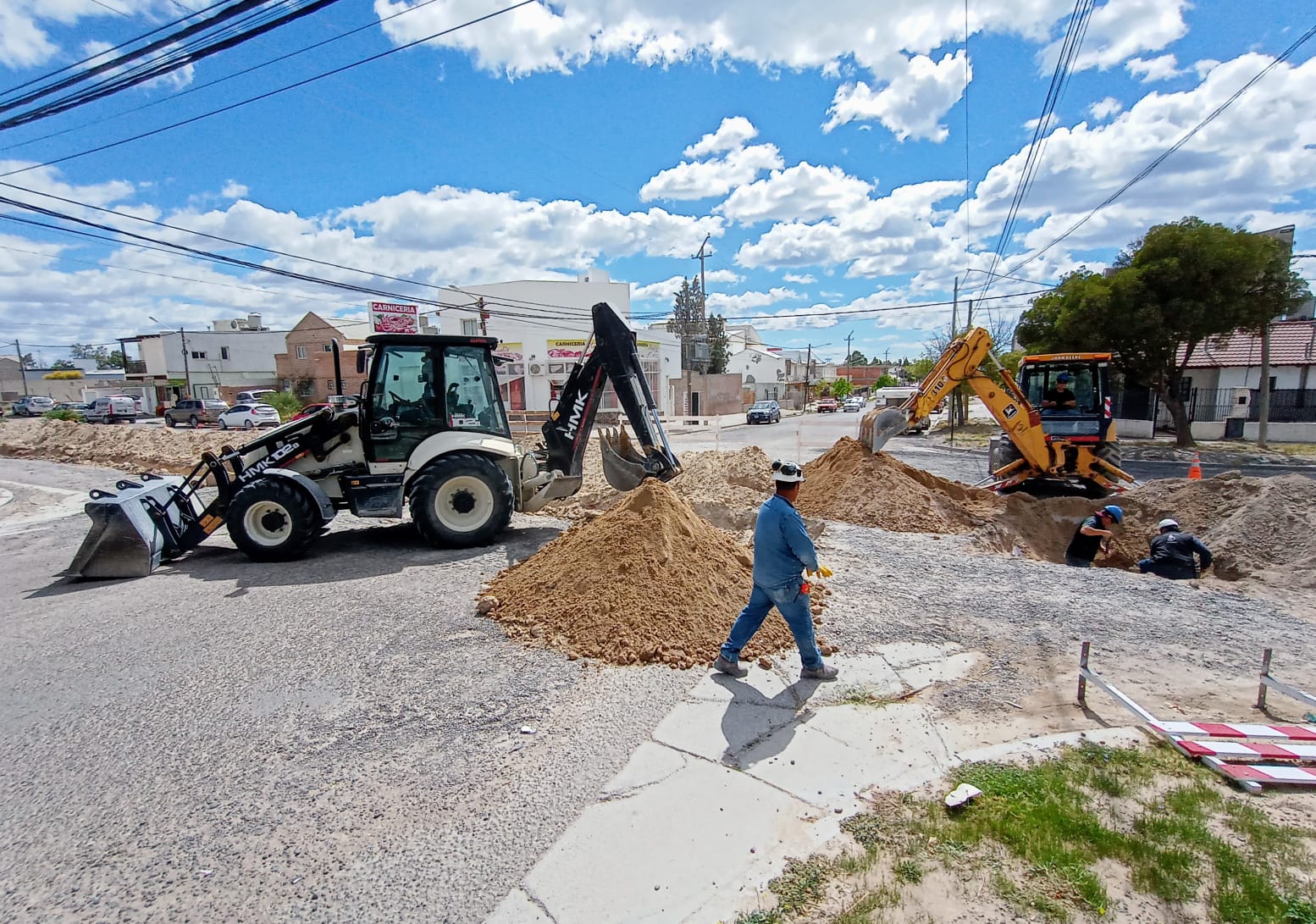 NUEVO AVANCE DE OBRAS DE RENOVACIÓN DE REDES EN DORREGO Y  ALVEAR