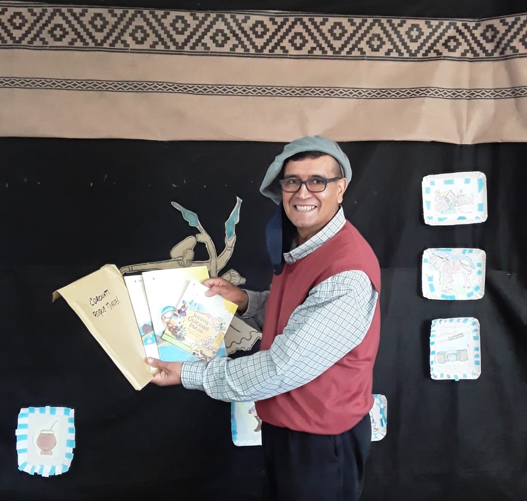 EL GOBIERNO PROVINCIAL DISTRIBUYE MATERIALES DE EDUCACIÓN INTERCULTURAL Y BILINGÜE