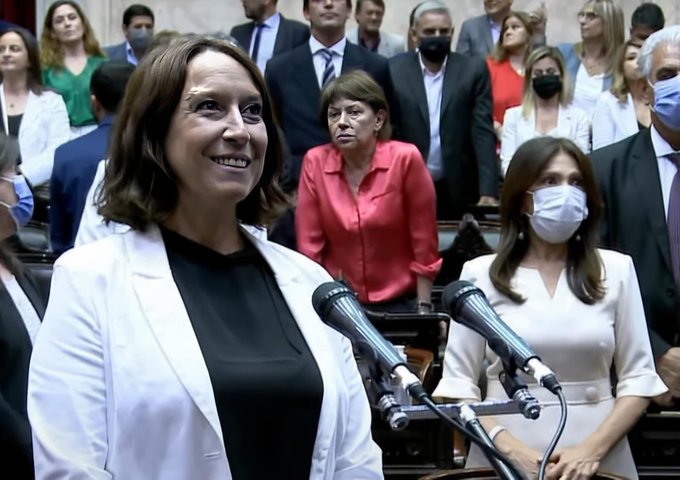 EUGENIA ALIANELLO ASUMIÓ COMO DIPUTADA NACIONAL