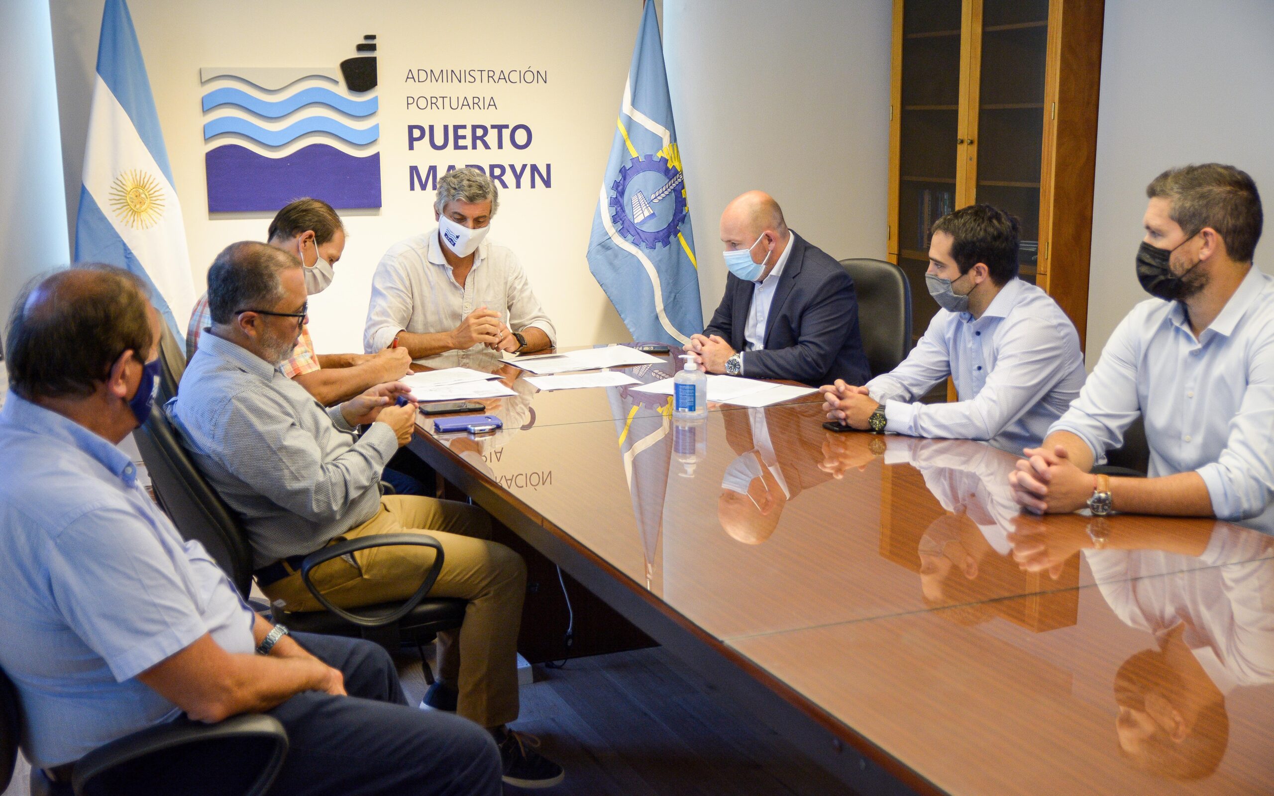 BUSCAN PONER EN VALOR EL EMISARIO PLUVIAL QUE ESTÁ UBICADO EN EL MUELLE “COMANDANTE LUIS PIEDRA BUENA”