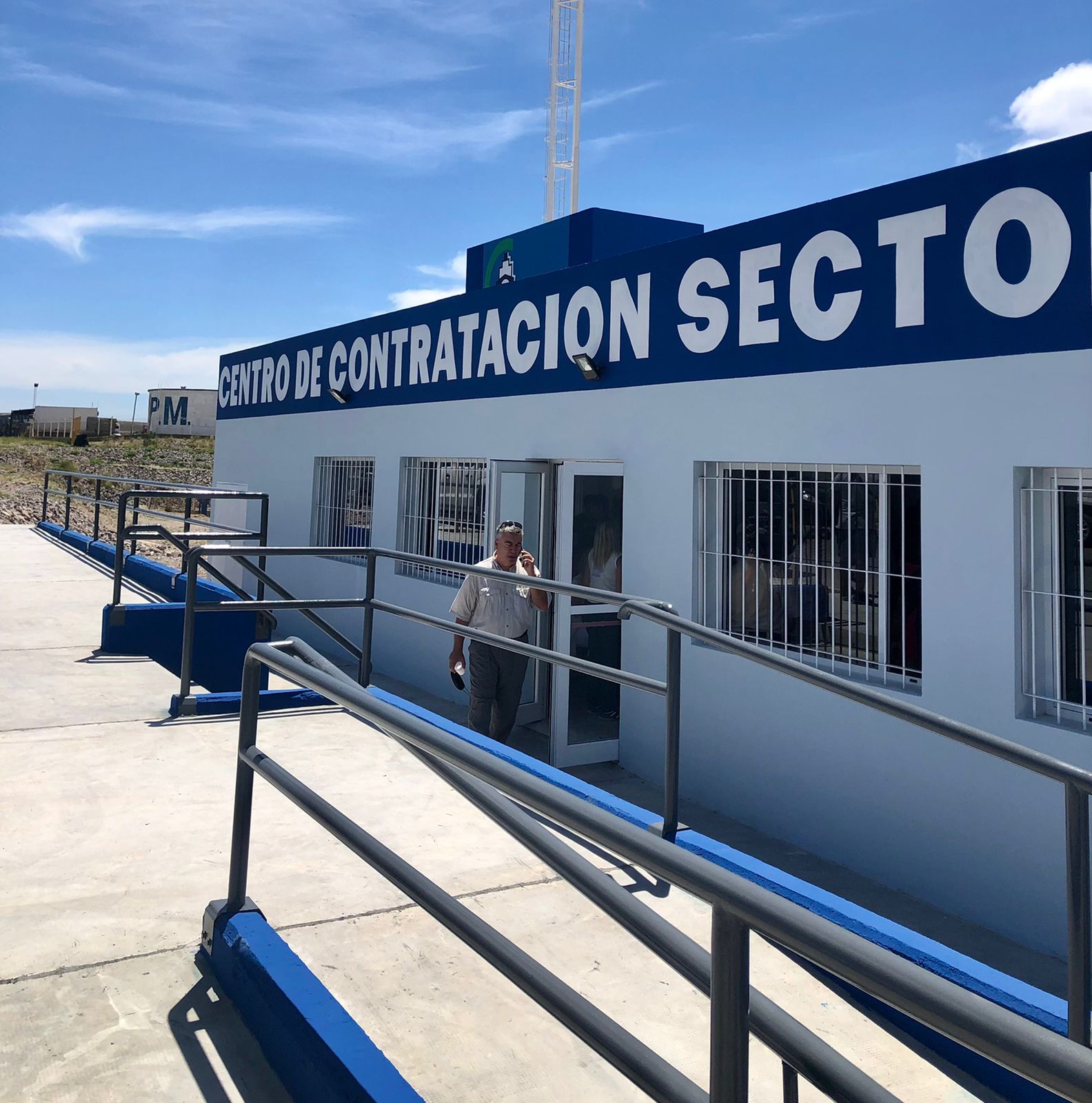QUEDÓ INAUGURADO EL CENTRO DE CONTRATACIONES Nº 4 DEL MUELLE STORNI
